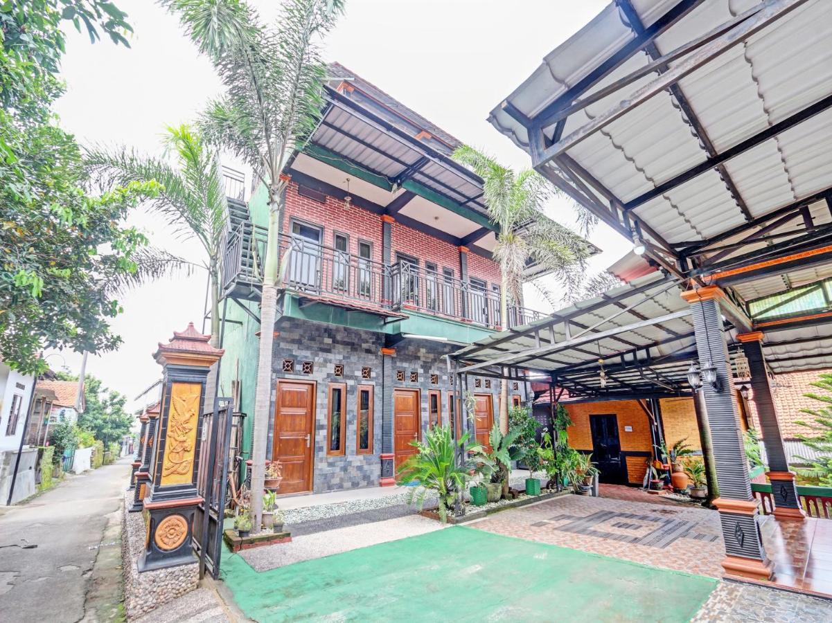 Spot On 91337 Pandu Homestay Klaten Wonogiri Ngoại thất bức ảnh