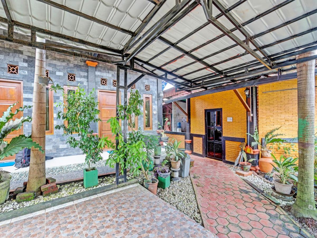 Spot On 91337 Pandu Homestay Klaten Wonogiri Ngoại thất bức ảnh